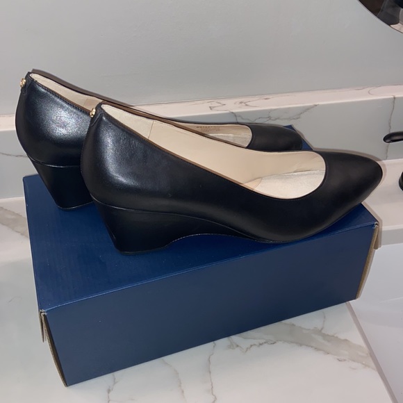 Cole Haan black leather wedges - Picture 2 of 5